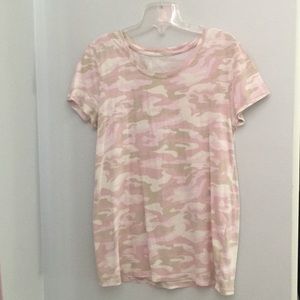 Pink camouflage t-shirt